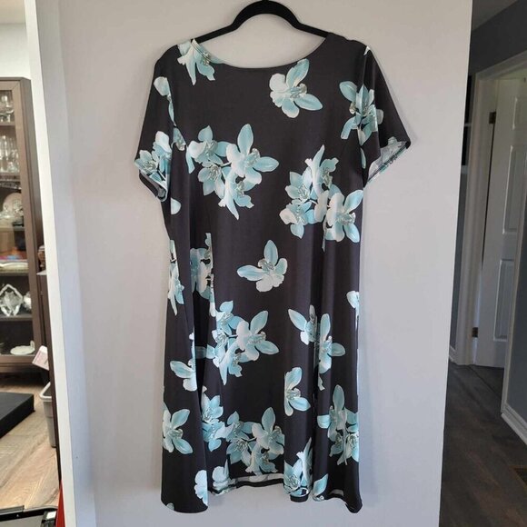 Plus size Clientele Black dress with green floral design. EUC - Picture 4 of 7